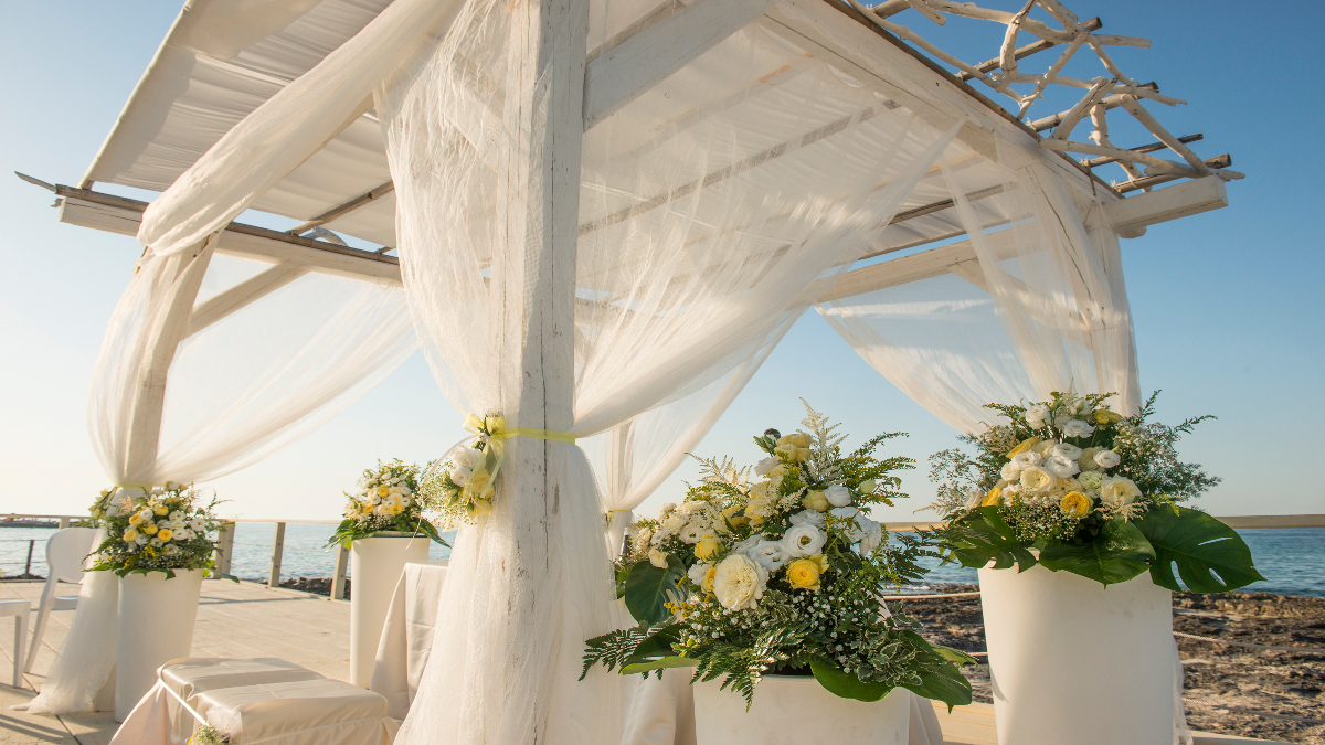 Beach wedding in Puglia